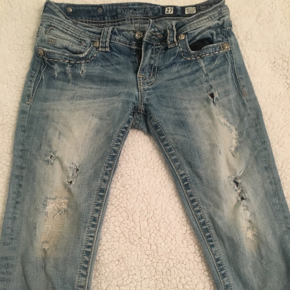 Miss Me | distressed jean capris | Size 27